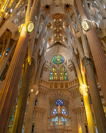 Sagrada Familia, Interior