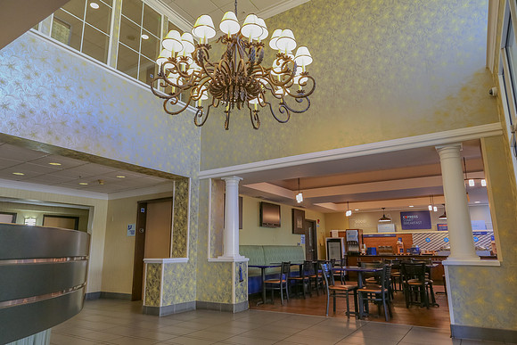 Holiday Inn Express