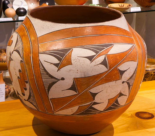 Pueblo pottery