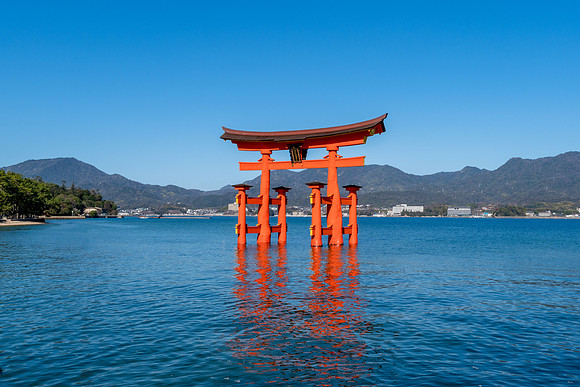 Itsukushima Torri Gate Miyajima Island